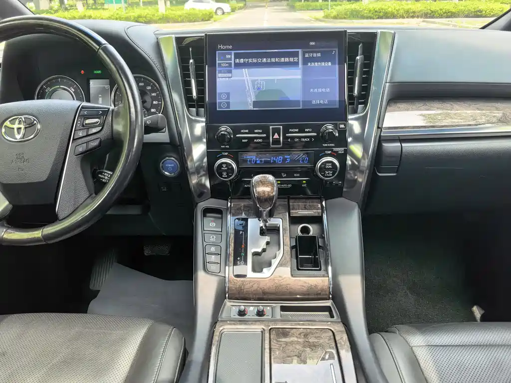 Toyota Alphard 2021 — фото 10
