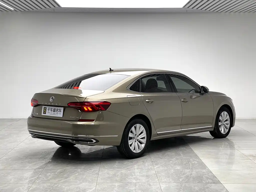 Volkswagen Passat 2019 — фото 6