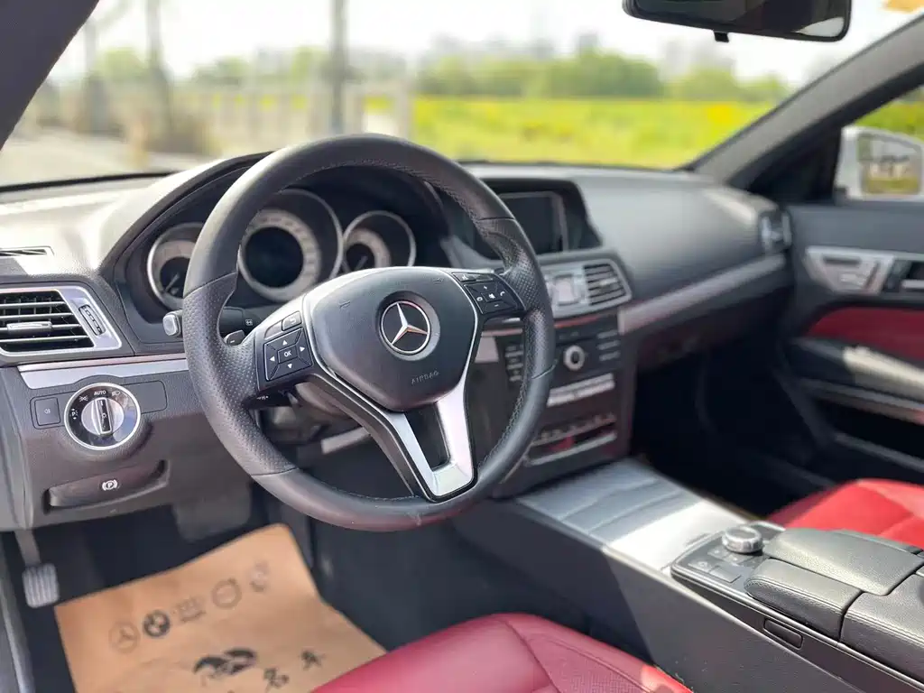 Mercedes-Benz E-Class 2015 — фото 14