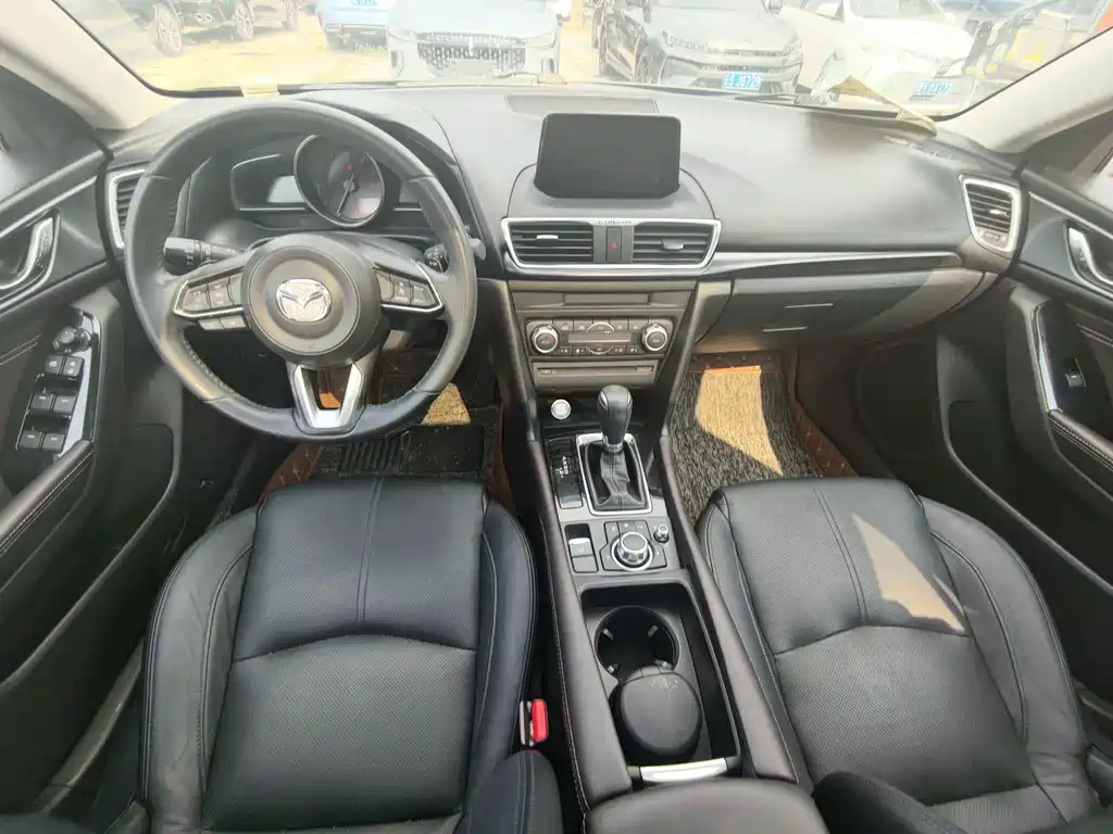 Mazda 3 Axela 2018