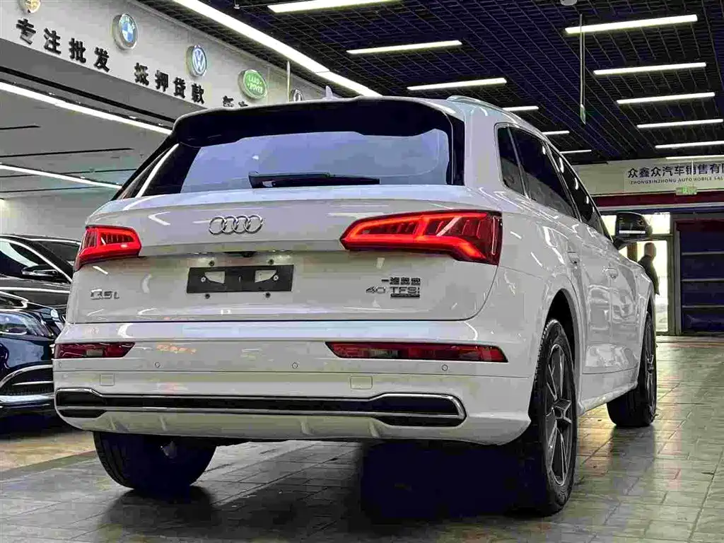 Audi Q5L 2020 — фото 7