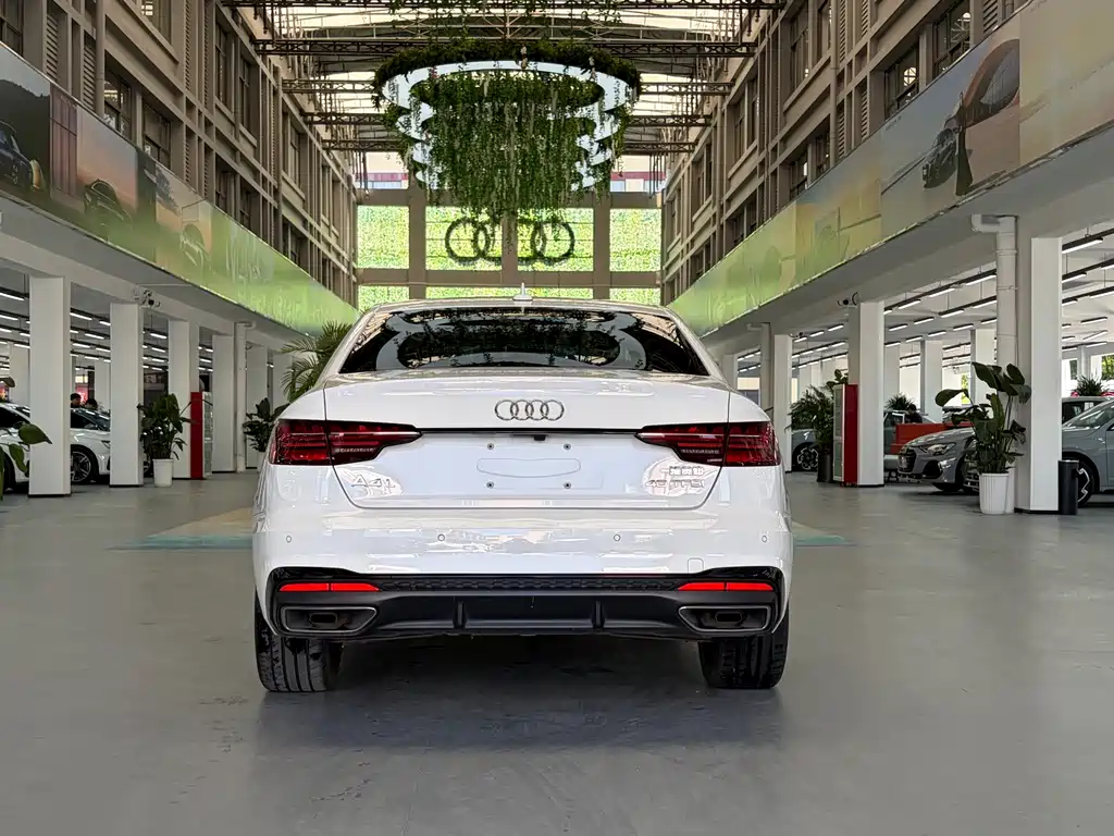 Audi A4L 2023