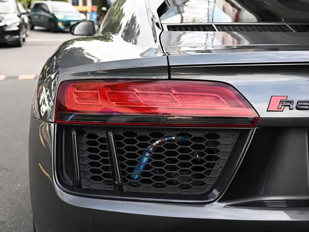 Audi R8 2018 — фото 22