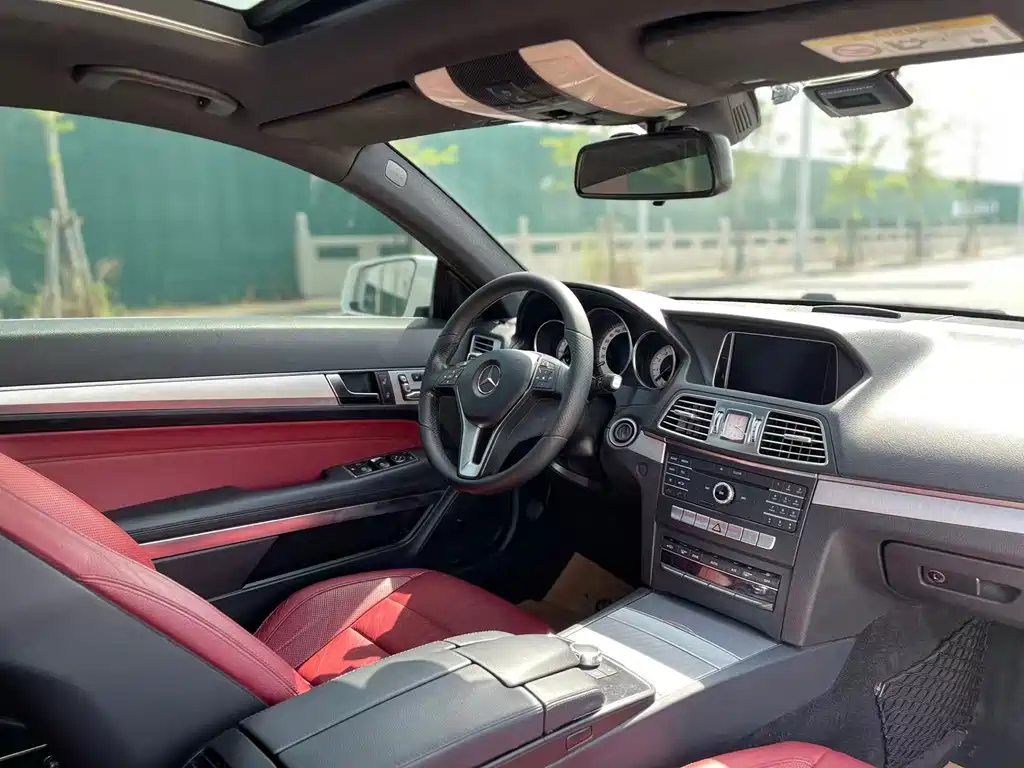 Mercedes-Benz E-Class 2015 — фото 23