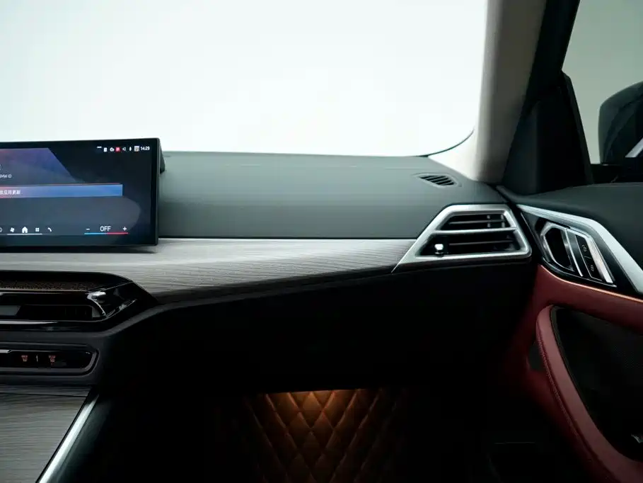 BMW 4 Series 2025 — фото 18
