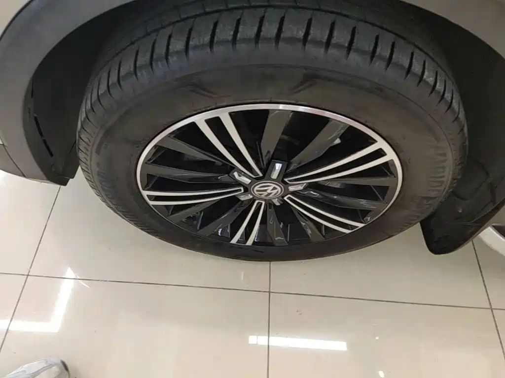 Volkswagen Tiguan L 2019 — фото 25