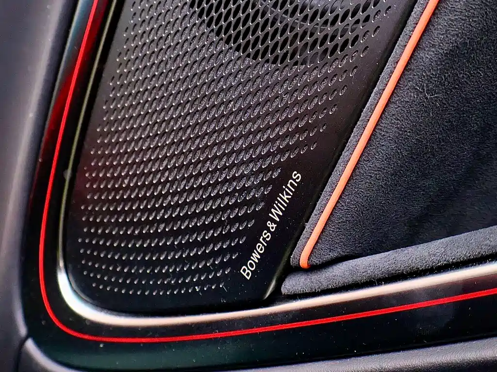 McLaren Artura 2023 — фото 12