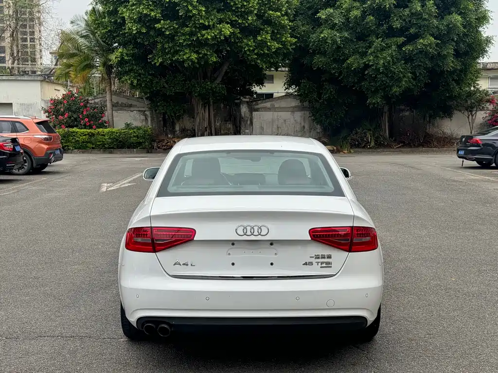Audi A4L 2015 — фото 6