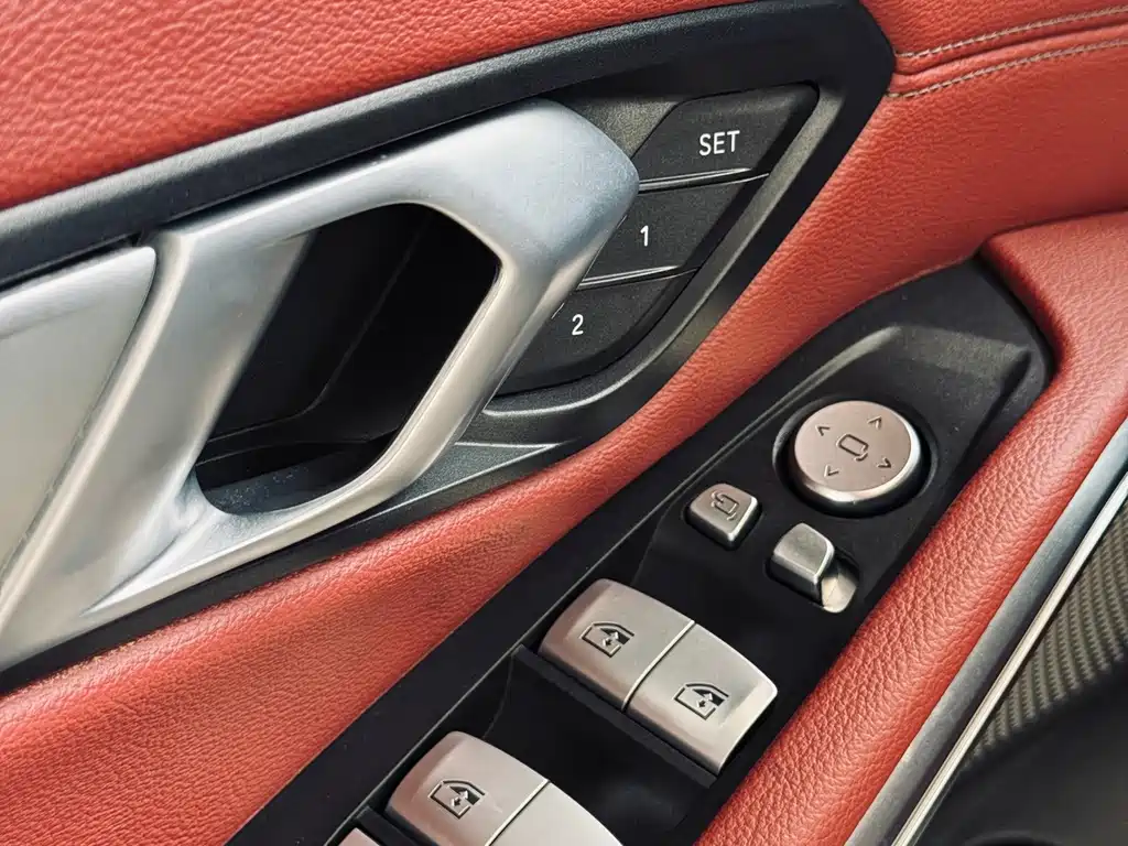 BMW 3 Series 2023 — фото 16