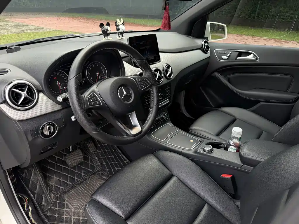 Mercedes-Benz B-Class 2019 — фото 12