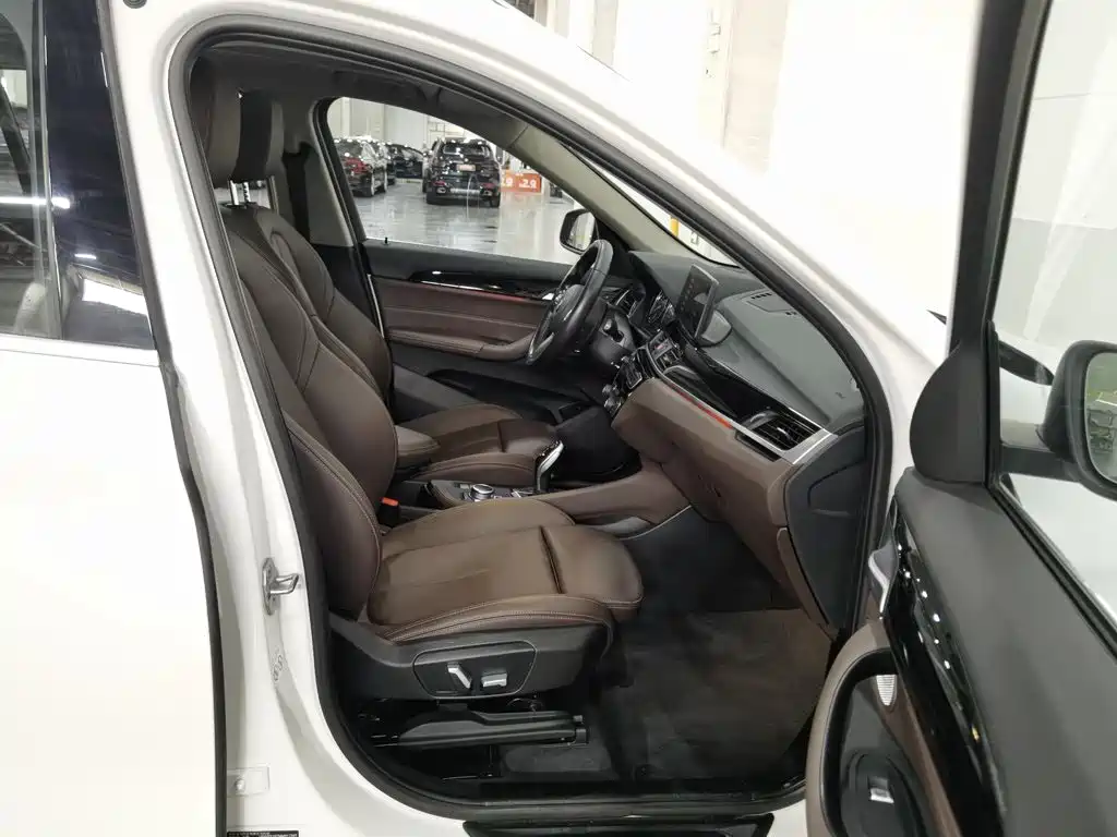 BMW X1 2021 — фото 23