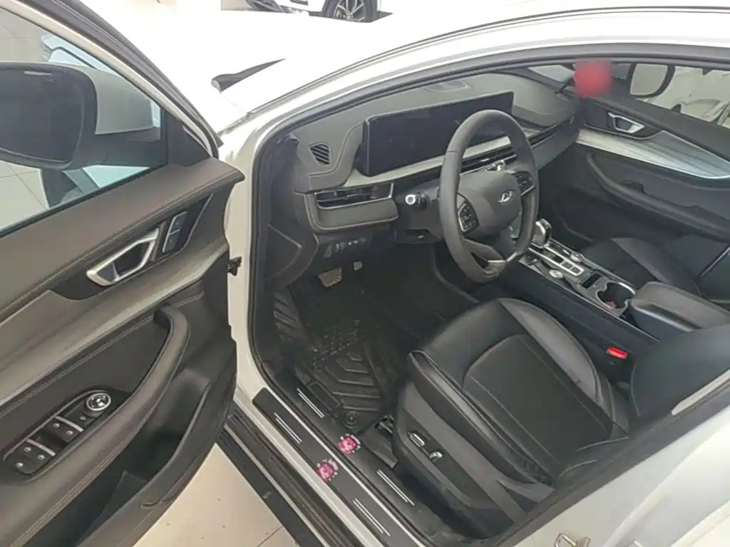 Chery Tiggo 8 PLUS 2022 — фото 16