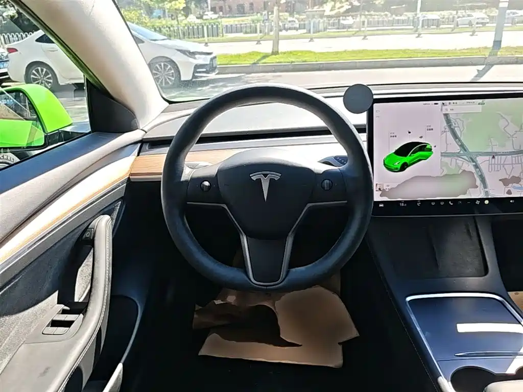 Tesla Model 3 2021 — фото 11