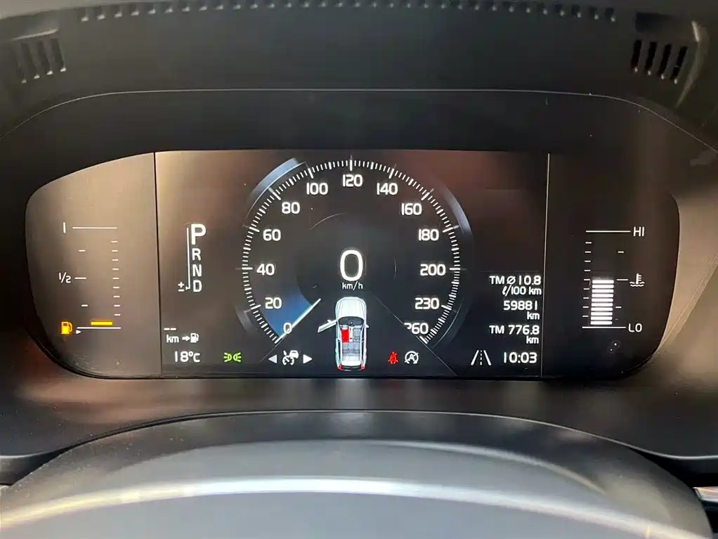 Volvo XC60 2018 — фото 14