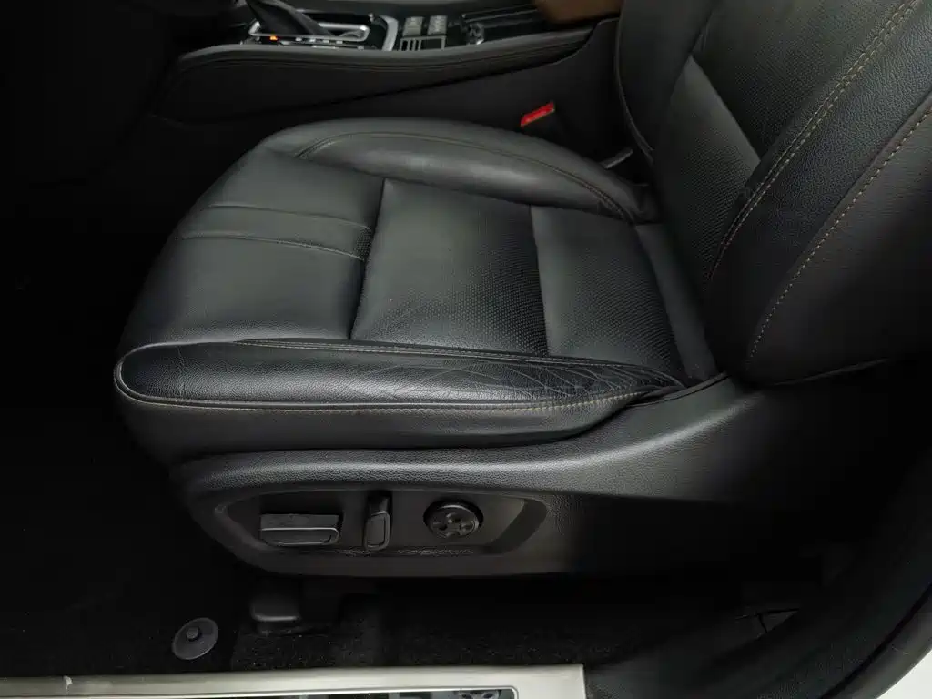 GAC Trumpchi GS7 2019 — фото 20