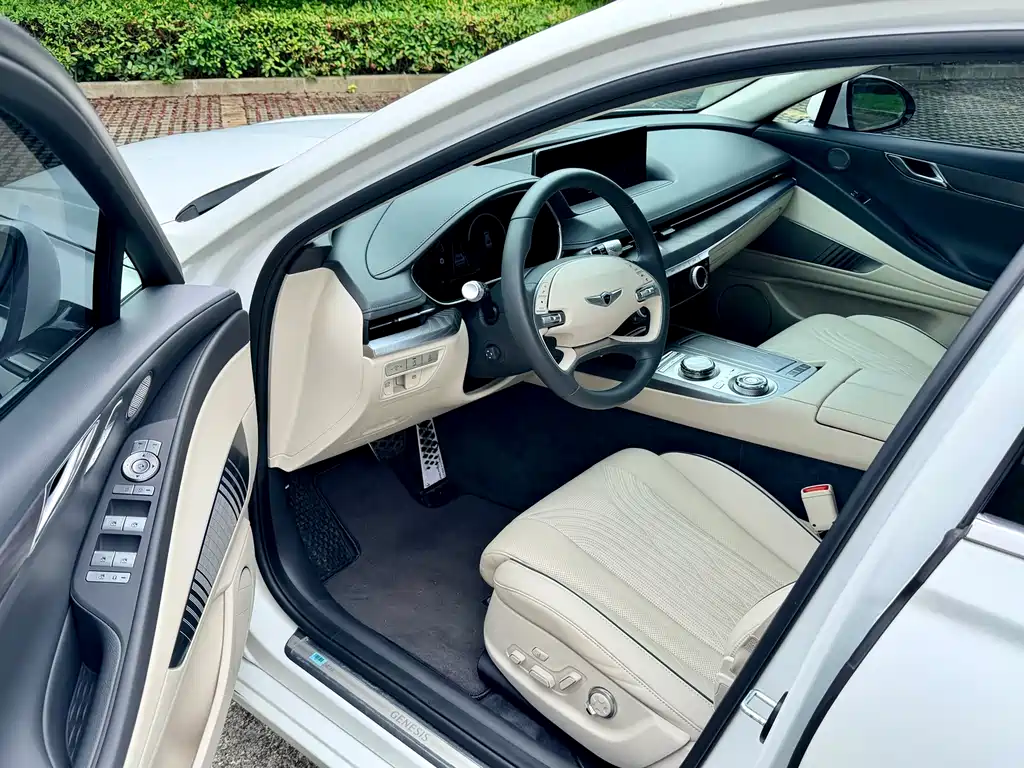 Genesis G80 2023