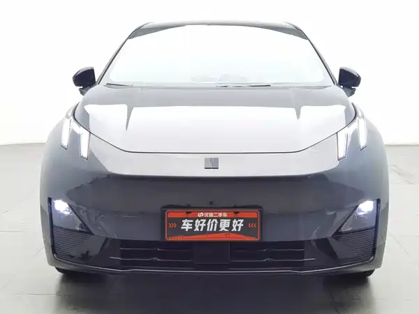 Lynk & Co Z20 2024