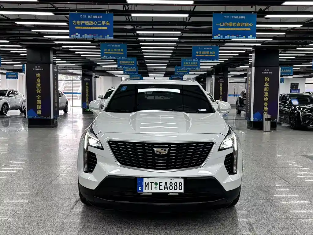 Cadillac XT4 2019 — фото 2