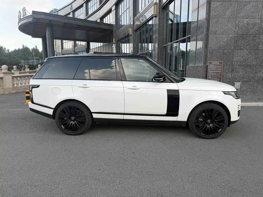 Land Rover Range Rover 2020 — фото 9
