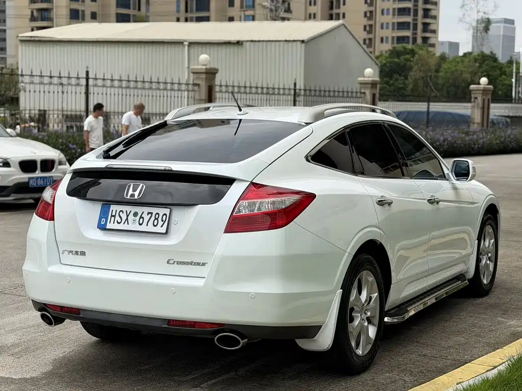 Honda Crosstour 2013 — фото 4