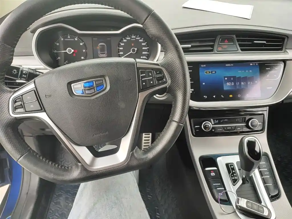 Geely Emgrand GS 2018 — фото 10