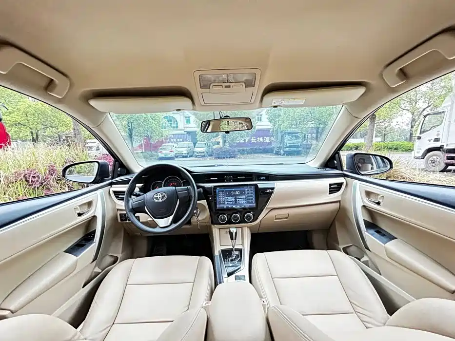 Toyota Corolla 2017 — фото 10