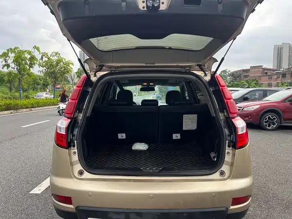Geely GX7 2014