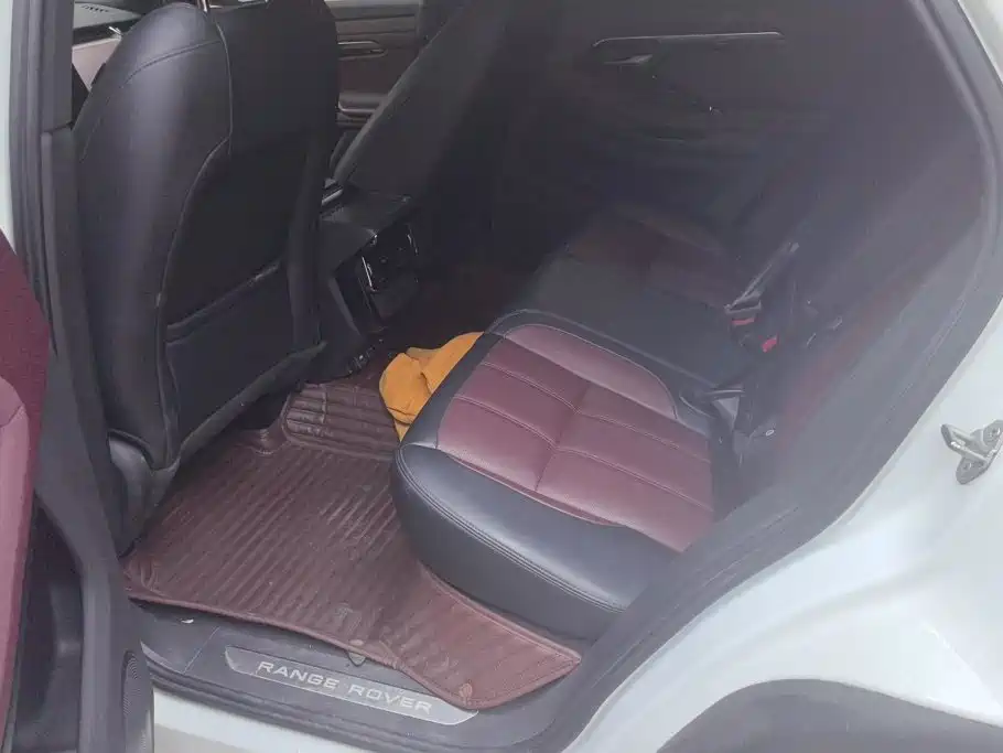 Land Rover Range Rover Evoque 2021 — фото 11
