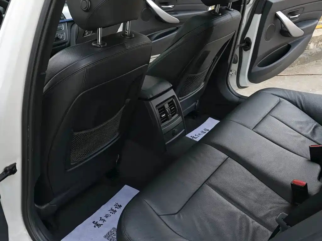 BMW 3 Series 2013 — фото 15