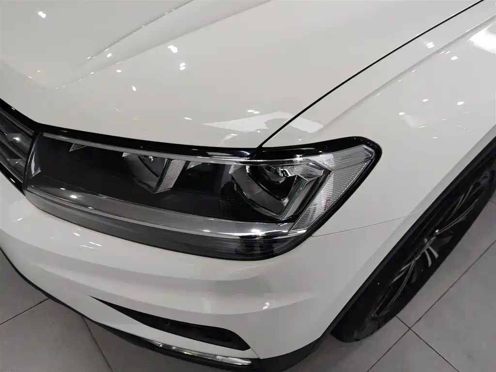 Volkswagen Tiguan L 2021 — фото 18