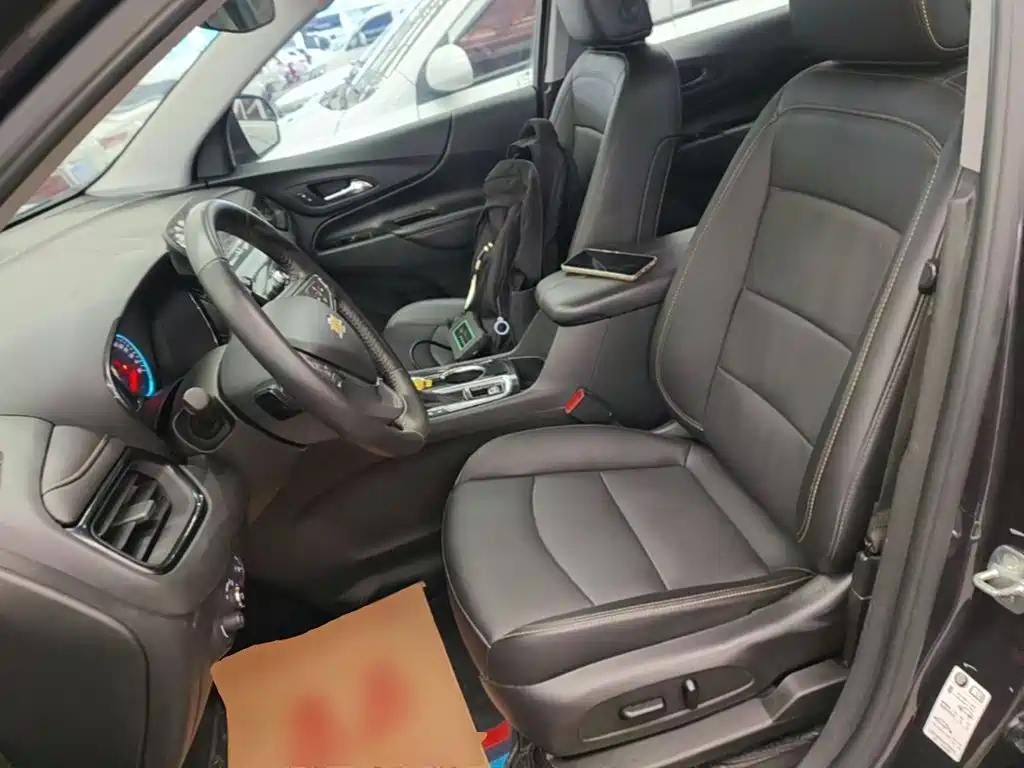 Chevrolet Equinox 2023 — фото 15