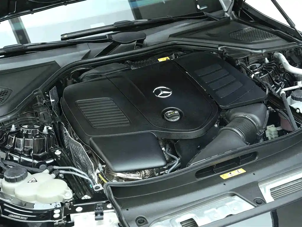 Mercedes-Benz E-Class 2025 — фото 25