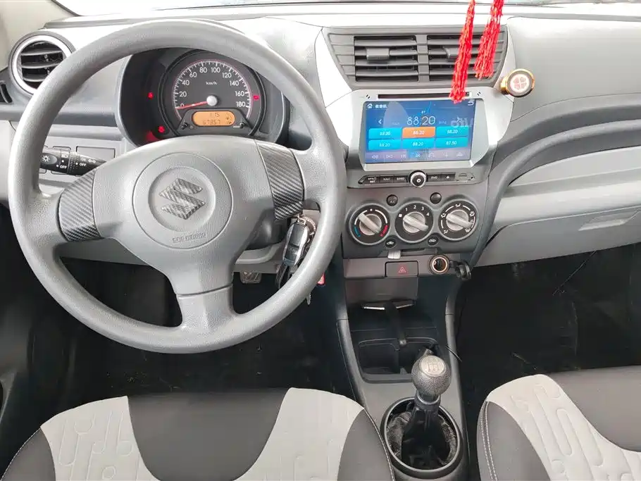 Suzuki Alto 2015 — фото 12