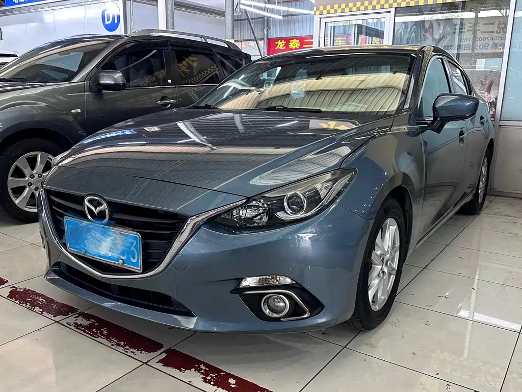Mazda 3 Axela 2016 — фото 1