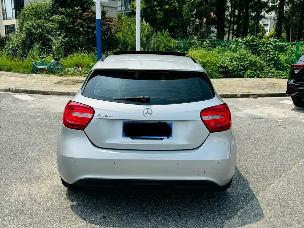 Mercedes-Benz A-Class 2015 — фото 15