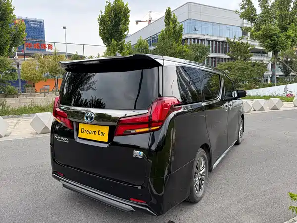 Toyota Alphard 2022