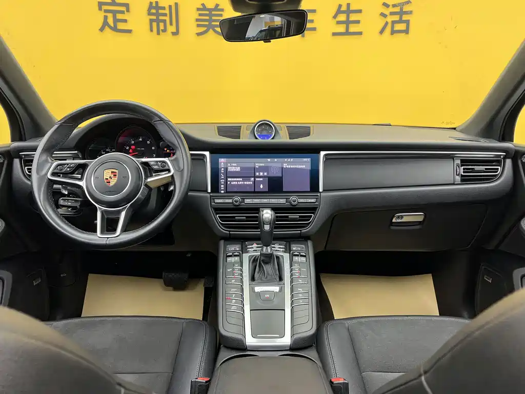 Porsche Macan 2020 — фото 12