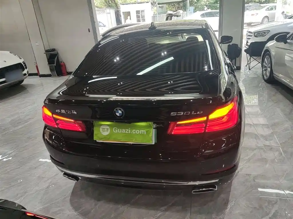 BMW 5 Series New Energy 2019 — фото 6
