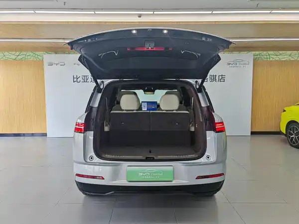 Denza N8L 2025