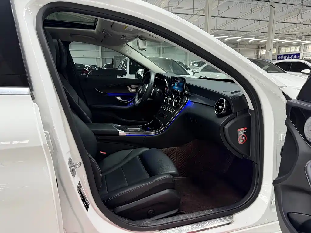 Mercedes-Benz C-Class 2020 — фото 19