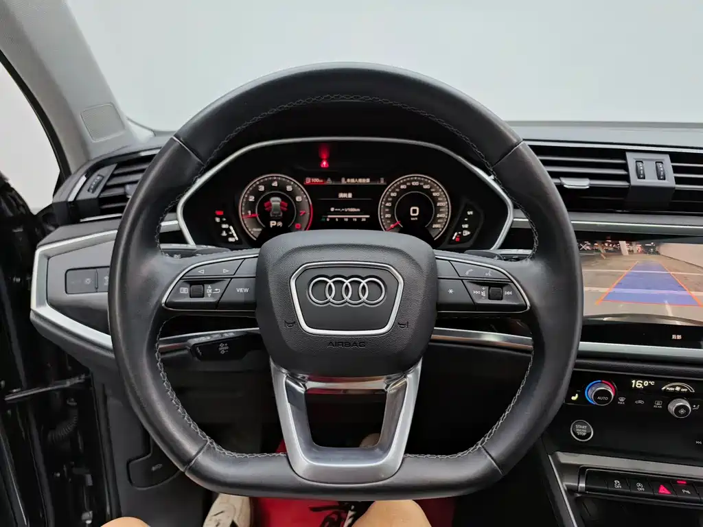 Audi Q3 2023 — фото 15