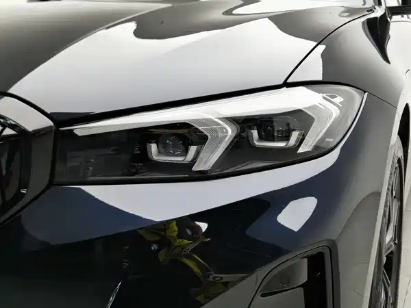 BMW i3 2024