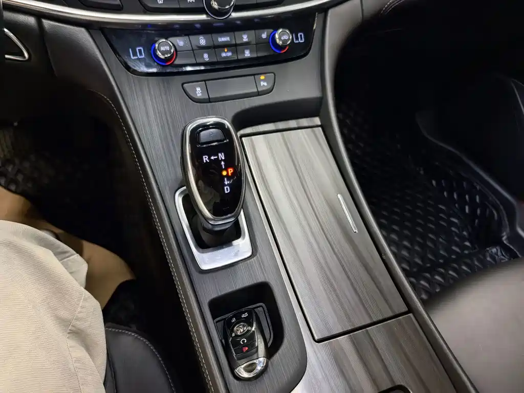 Buick LaCrosse 2021 — фото 12