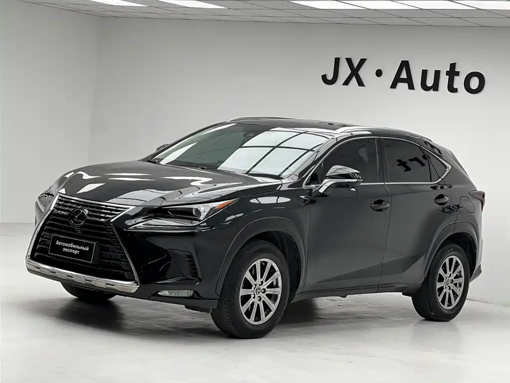 Lexus NX 2021 — фото 1