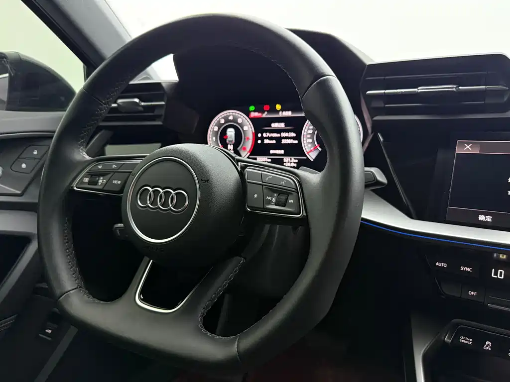 Audi A3 2023 — фото 13