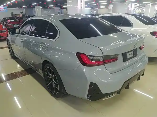 BMW 3 Series 2025