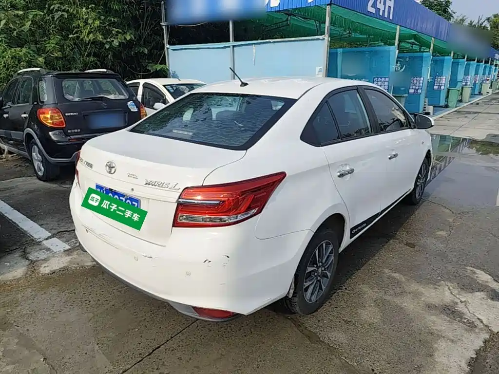 Toyota Yaris L 2020