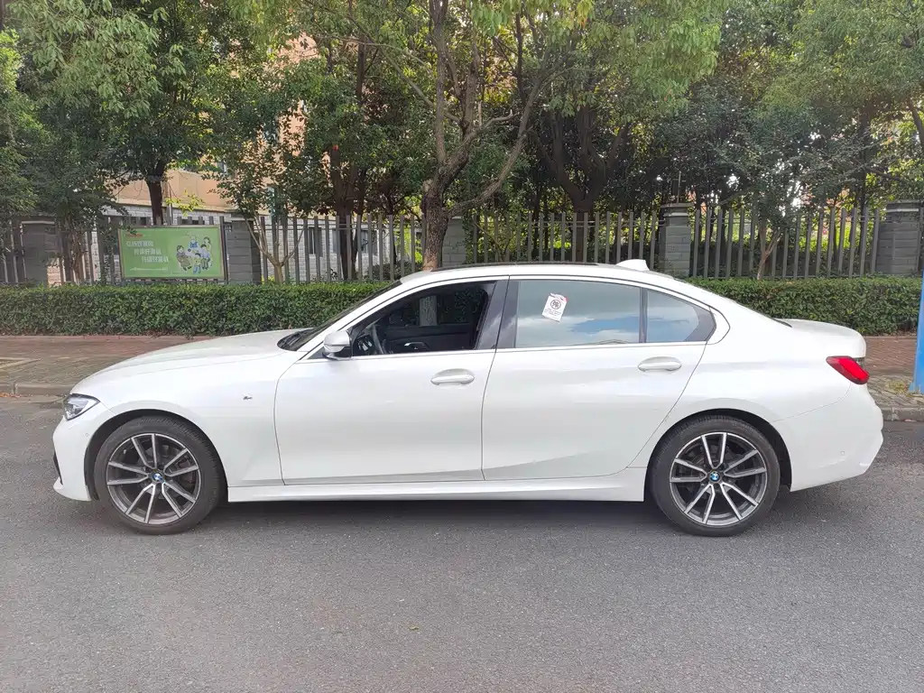 BMW 3 Series 2021