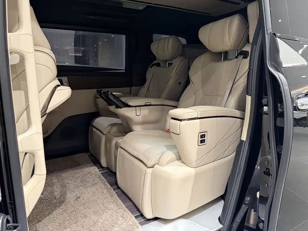 Toyota Vellfire 2024 — фото 9