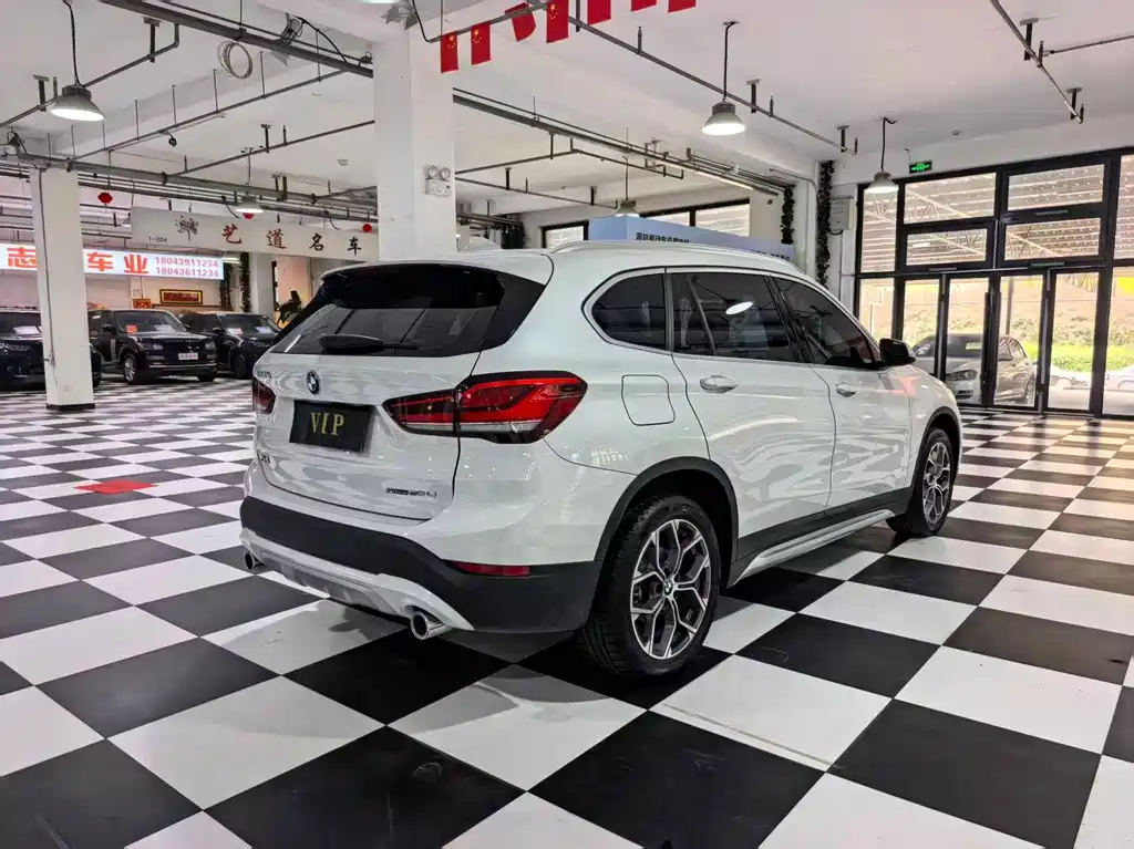 BMW X1 2022 — фото 9